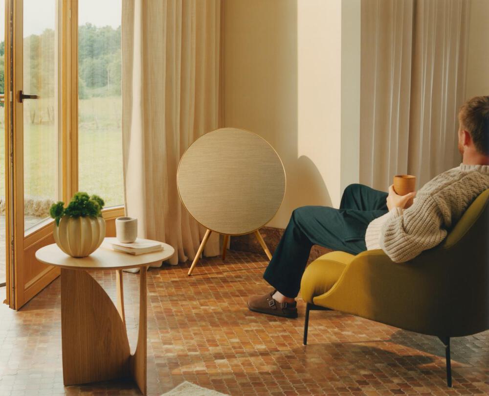 Beoplay A9 3rd Generation im Raum platziert
